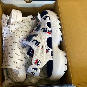 Fila sandals size 7  Never worn !!!